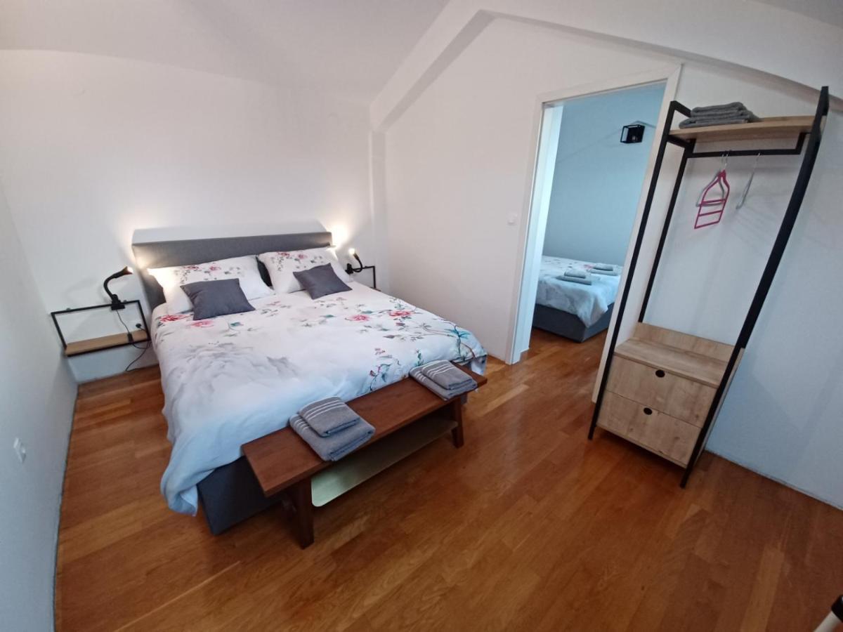 Stunning New Apartment In Centre Of Бузет Екстер'єр фото
