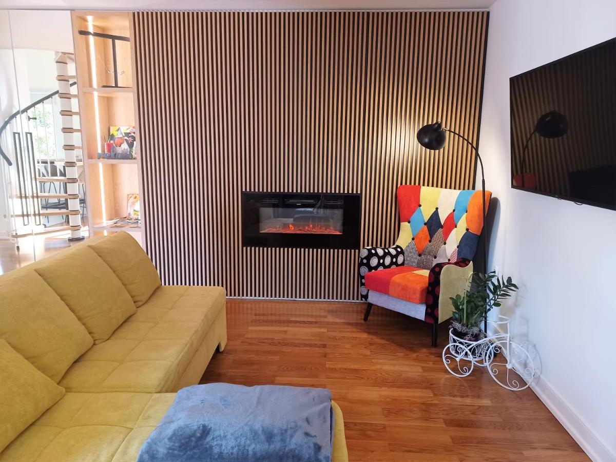 Stunning New Apartment In Centre Of Бузет Екстер'єр фото